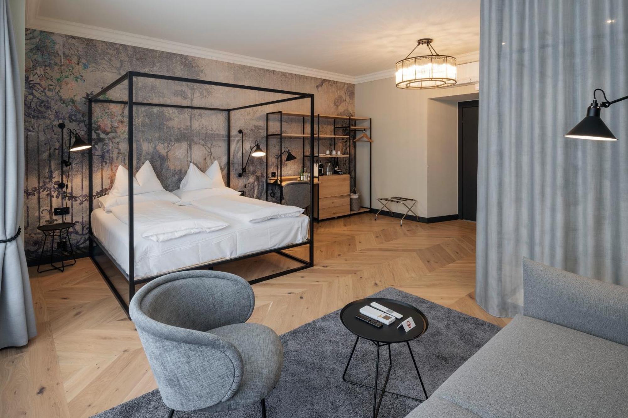 Limmathof - Historisches Haus & 4* Baden